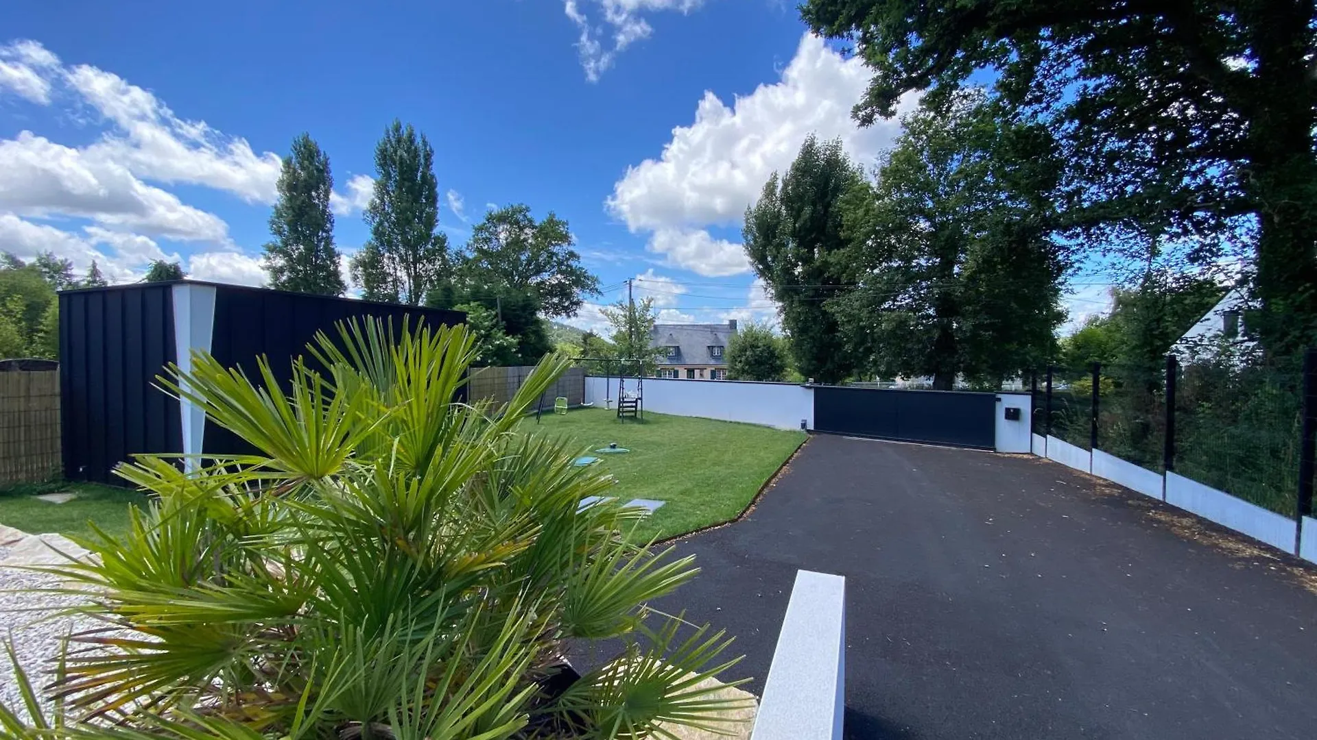 Villa Maison Neuve Avec Piscine Mussain France