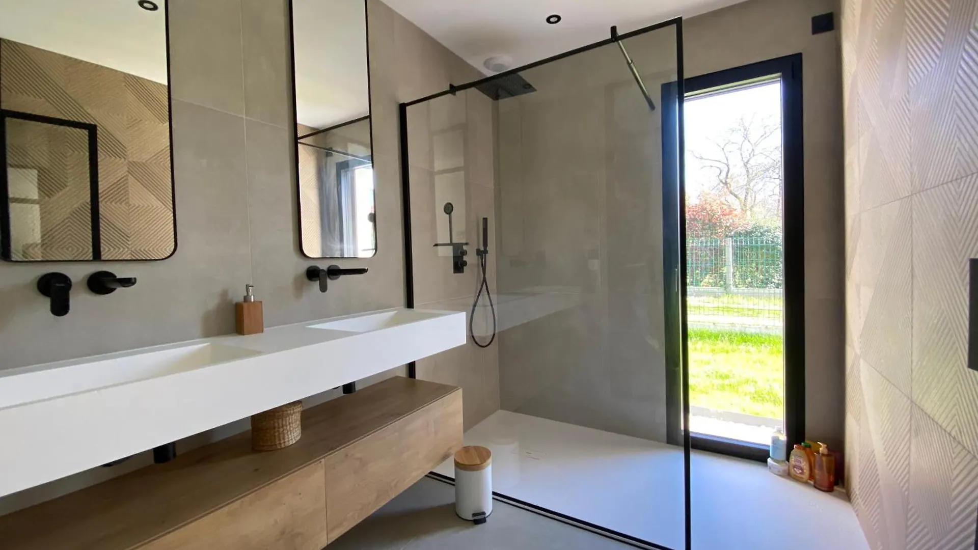 Maison Neuve Avec Piscine Mussain 0*,